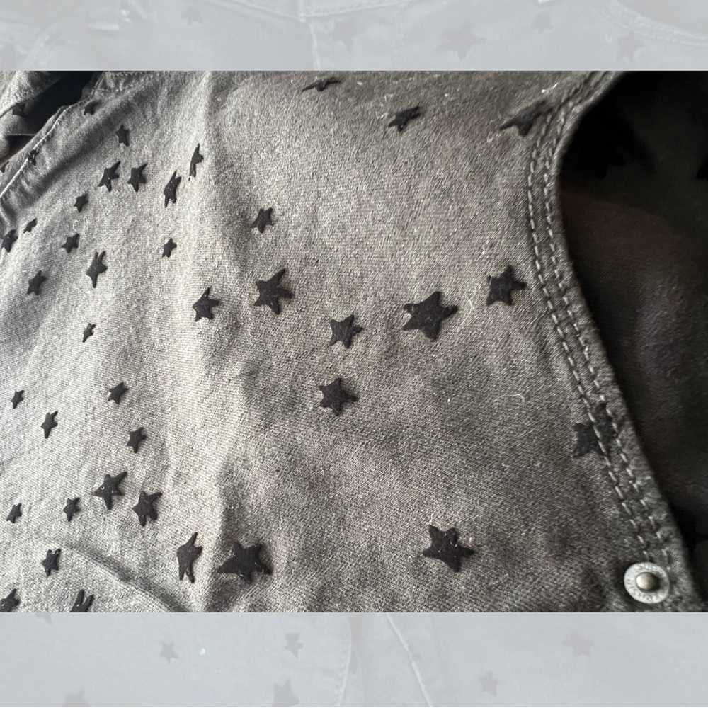 Kensie Black Jeans with Star Design - Picture 3 of 5